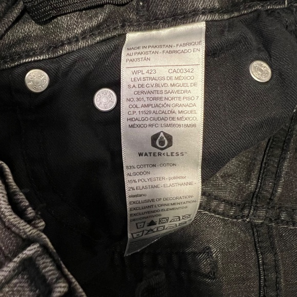 Denizen by Levi's Boy's Black Distressed Denim Jeans - Picture 6 of 6